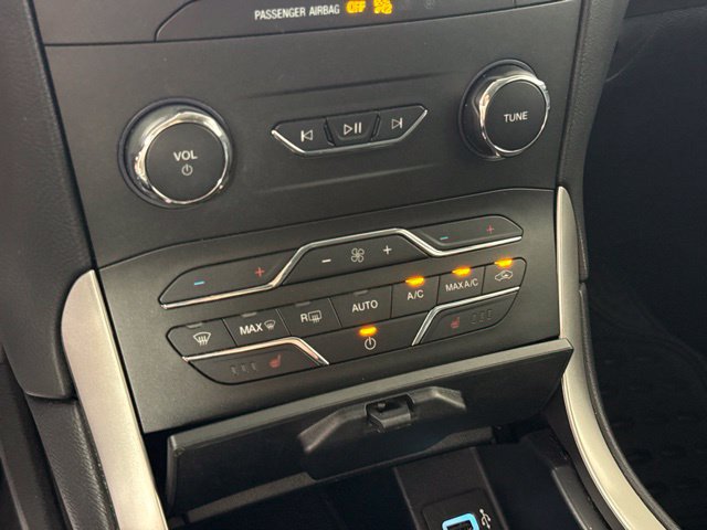 Used 2019 Ford Edge SEL w/ Equipment Group 201A AWD/4WD image 25
