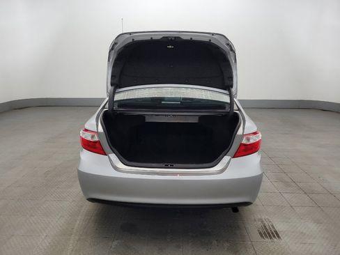 Used 2016 Toyota Camry LE FWD image 29