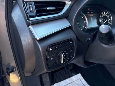 Used 2021 INFINITI QX50 Luxe w/ Appearance Package image 21