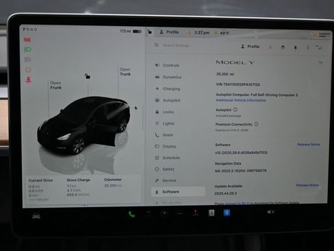 Used 2023 Tesla Model Y Long Range image 29