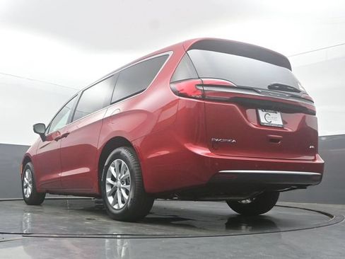 New 2027 Chrysler Pacifica Select w/ Family Tech Group AWD/4WD image 49