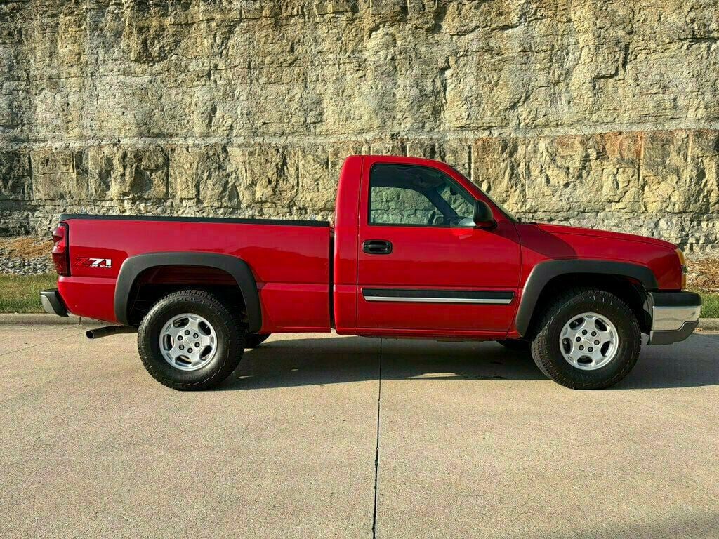 Used 2004 Chevrolet Silverado 1500 4x4 Regular Cab w/ Light Duty Power Package image 2