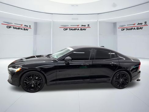 Used 2024 Volvo S60 B5 Plus w/ Climate Package AWD/4WD image 3