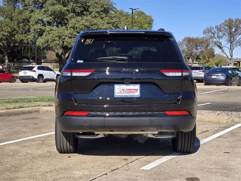 New 2025 Jeep Grand Cherokee Limited w/ Black Appearance Package image 5