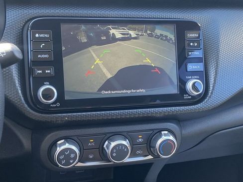 Certified 2024 Nissan Kicks SV image 3