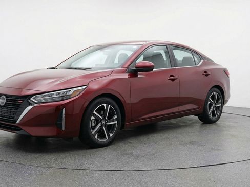 Used 2025 Nissan Sentra SV image 3