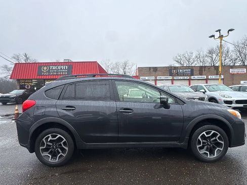 Used 2016 Subaru Crosstrek 2.0i Limited image 3
