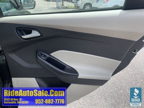 Used 2015 Ford Focus SE FWD image 15