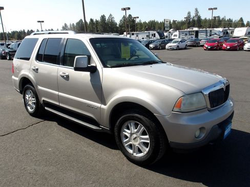Used 2004 Lincoln Aviator AWD image 7