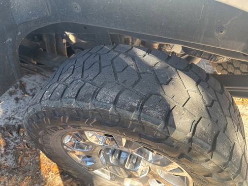 Used 2022 Ford F250 Lariat w/ Chrome Package image 6