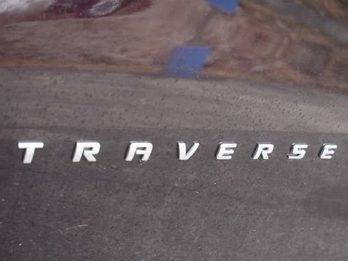 Used 2023 Chevrolet Traverse LT image 12