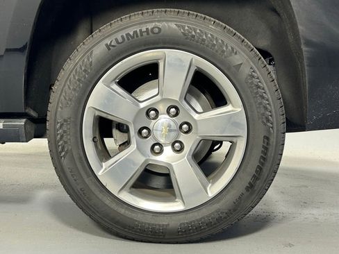 Used 2020 Chevrolet Suburban Premier AWD/4WD image 40
