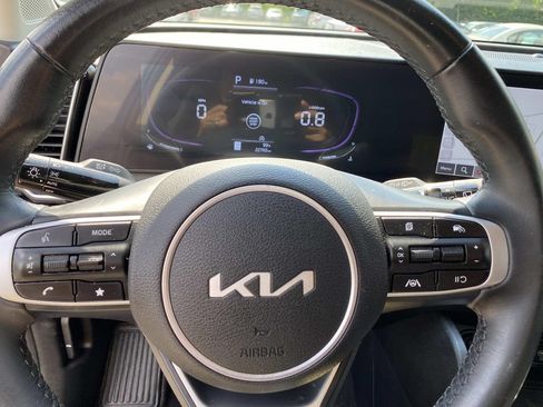 Used 2024 Kia Sportage EX AWD/4WD image 16