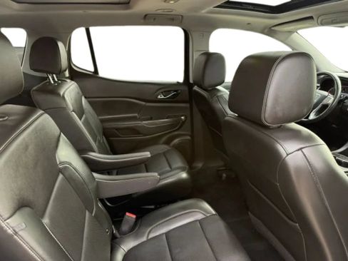 Used 2022 GMC Acadia SLT w/ Preferred Package AWD/4WD image 16