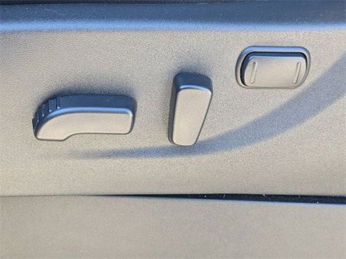 Used 2025 Nissan Frontier PRO-4X w/ Pro Premium Package image 15