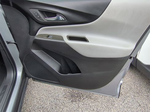 Certified 2023 Chevrolet Equinox LS image 23