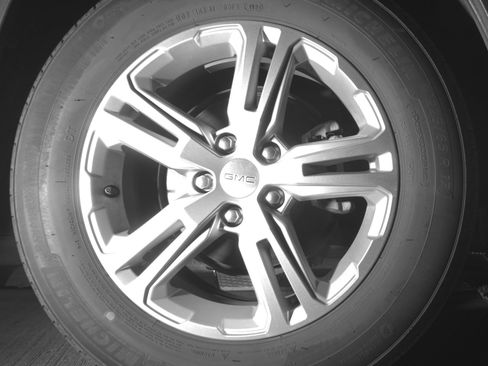 Used 2024 GMC Terrain SLE FWD image 20