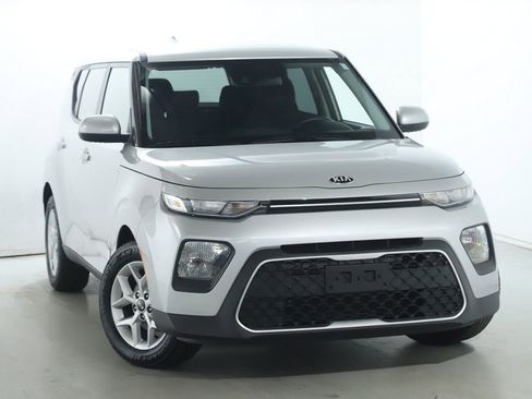 Used 2020 Kia Soul S image 1