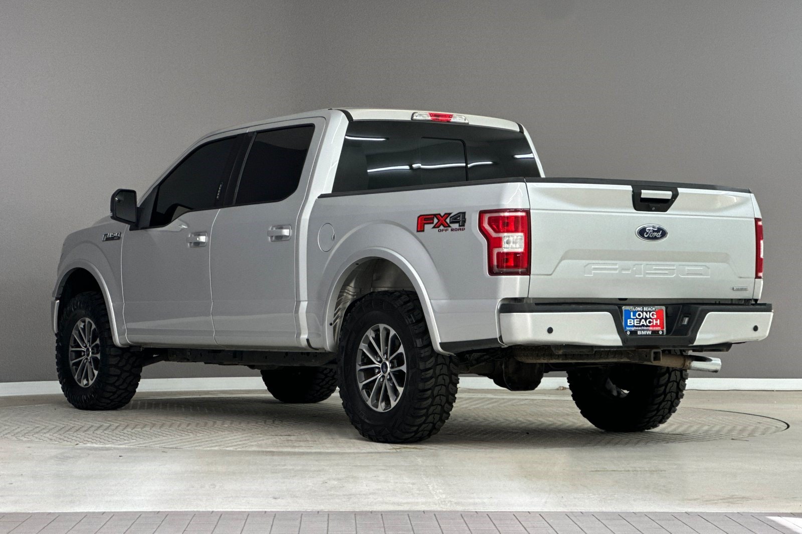 Used 2018 Ford F150 XLT w/ Equipment Group 302A Luxury AWD/4WD image 3