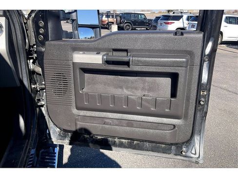 Used 2015 Ford F250 Lariat w/ Chrome Package image 24