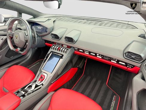 Used 2023 Lamborghini Huracan EVO RWD image 39