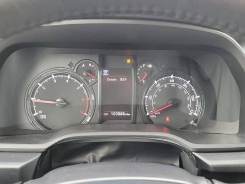 Used 2020 Toyota 4Runner SR5 AWD/4WD image 15