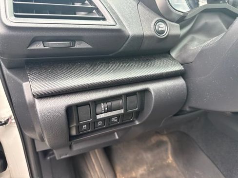 Used 2023 Subaru Crosstrek 2.0i Premium AWD/4WD image 9