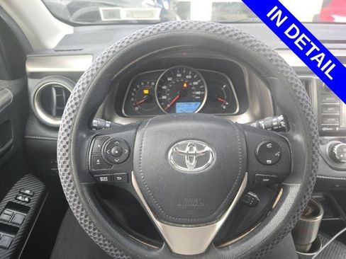 Used 2014 Toyota RAV4 XLE AWD/4WD image 4