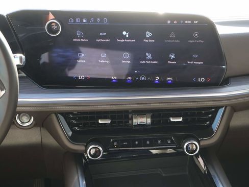 Used 2025 Chevrolet Suburban LS AWD/4WD image 16