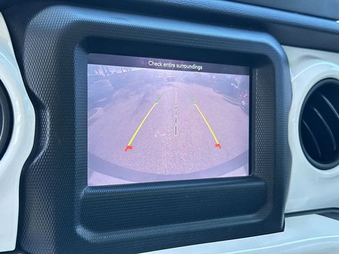 Used 2022 Jeep Wrangler Sport S image 19