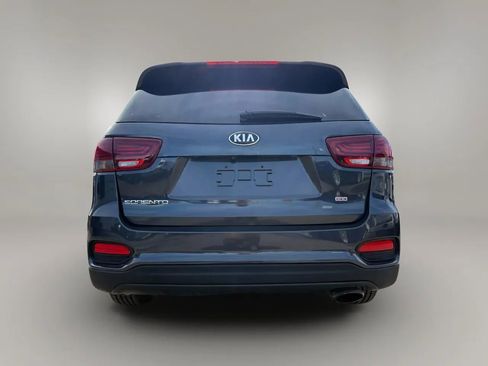 Used 2019 Kia Sorento LX image 6