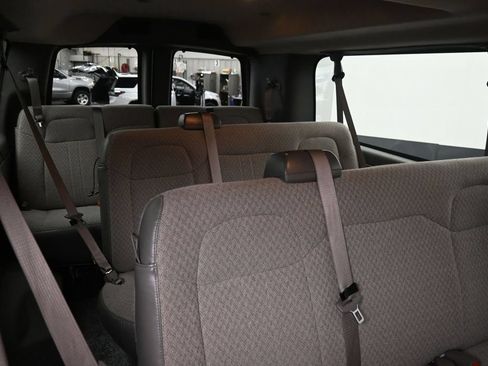 Used 2025 Chevrolet Express 3500 LT w/ LT Preferred Equipment Group RWD image 11