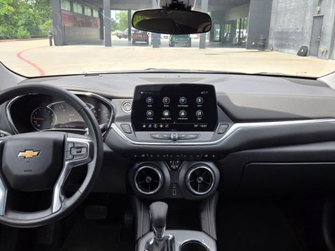 Used 2025 Chevrolet Blazer LT image 13