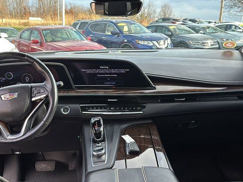 Used 2022 Cadillac Escalade ESV Sport Platinum w/ Heavy-Duty Trailer Package image 12