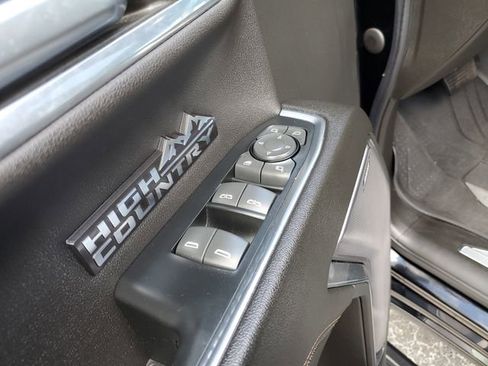 Used 2023 Chevrolet Silverado 1500 High Country image 18