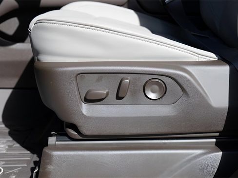 New 2026 GMC Yukon Elevation image 21