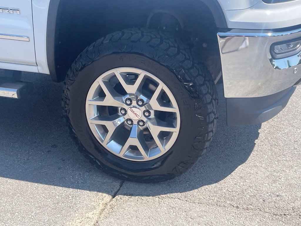 Used 2018 GMC Sierra 1500 SLT AWD/4WD image 4