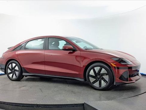 Used 2024 Hyundai Ioniq 6 SE RWD image 11
