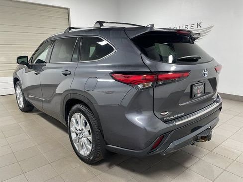 Used 2023 Toyota Highlander Limited AWD/4WD image 4