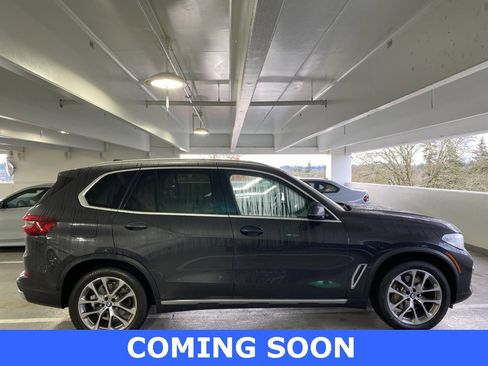 Used 2021 BMW X5 xDrive40i w/ Premium Package image 5