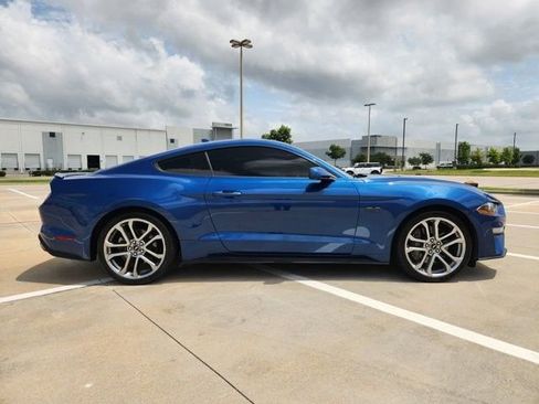 Used 2022 Ford Mustang GT Premium RWD image 4