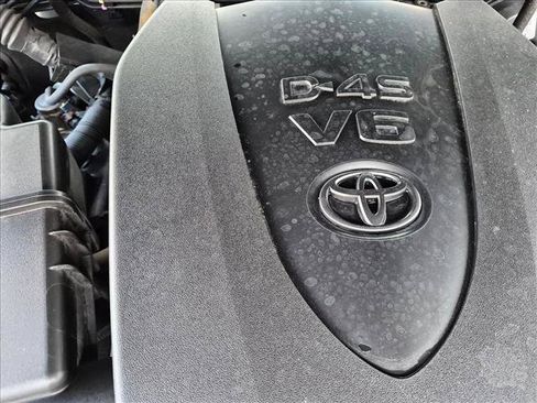 Used 2022 Toyota Tacoma SR5 w/ Technology Package RWD image 21