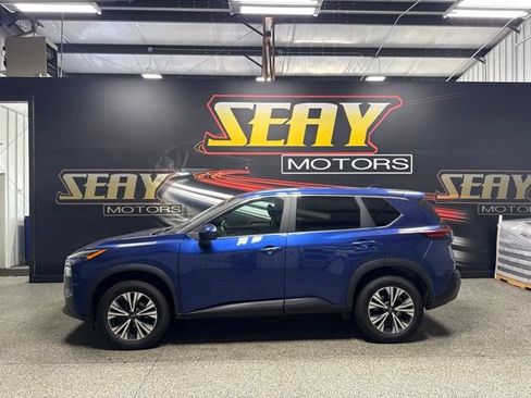 Used 2023 Nissan Rogue SV AWD/4WD image 2
