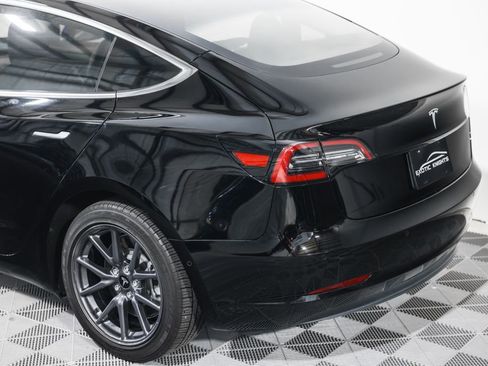 Used 2019 Tesla Model 3 Standard Range Plus RWD image 15