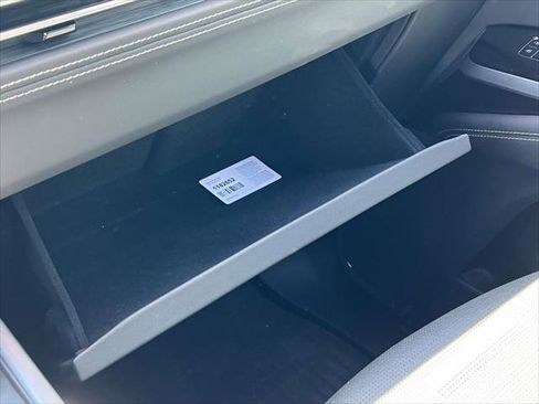 Used 2025 Cadillac Escalade ESV Premium Luxury image 37