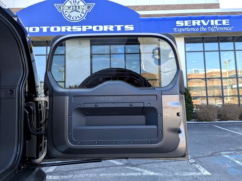 Used 2023 Land Rover Defender 110 X-Dynamic SE image 49