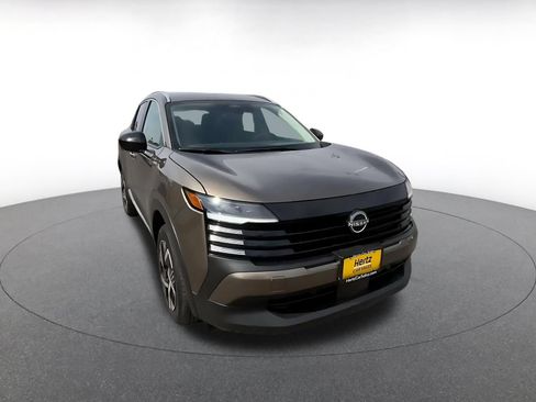 Used 2026 Nissan Kicks SV FWD image 3