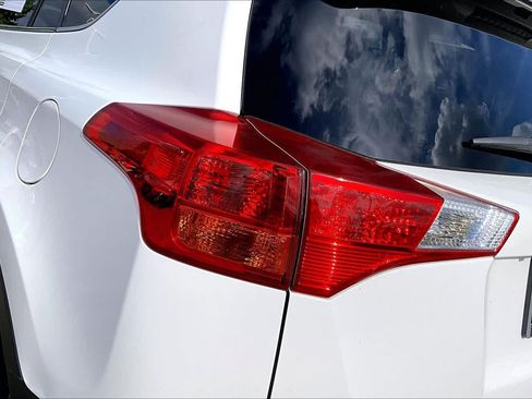 Used 2015 Toyota RAV4 XLE FWD image 27
