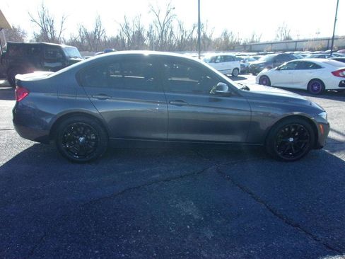Used 2016 BMW 320i xDrive Sedan AWD/4WD image 3