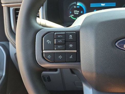 Used 2025 Ford F150 Lightning Flash AWD/4WD image 21